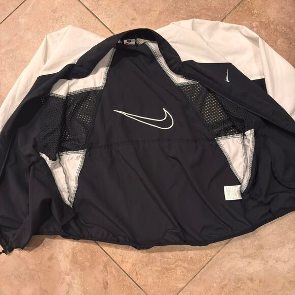 Nike Men's Black and Navy Jacket - Picture 4 of 5